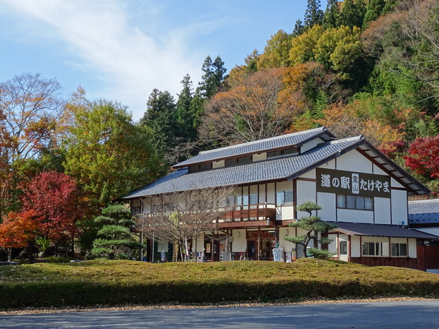 絶景！道の駅【13】こいのぼりが空を舞い泳ぐ光景が圧巻！群馬県「道の