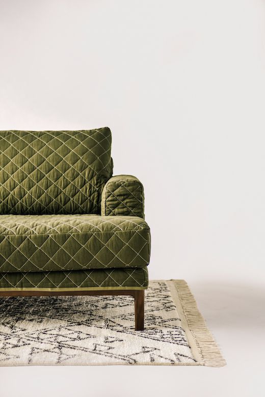 商品化まで2年、渾身のキルトブランケットソファ 「JFK SOFA」誕生