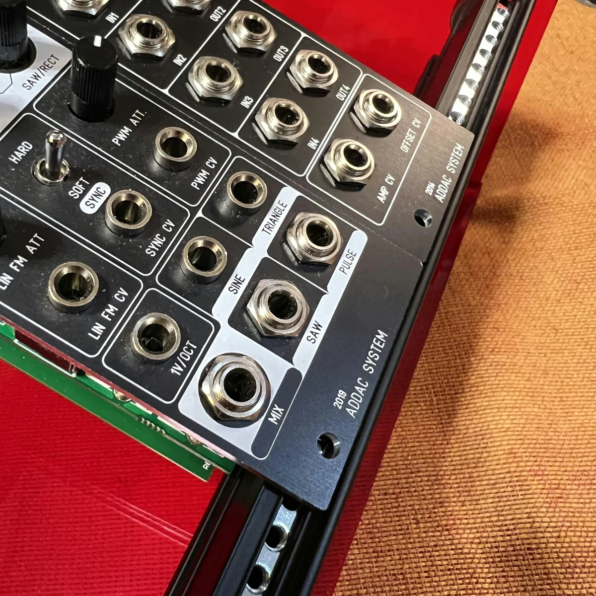 Takazudo Modular: アクリルモジュラーケース84HP | Takazudo Modular