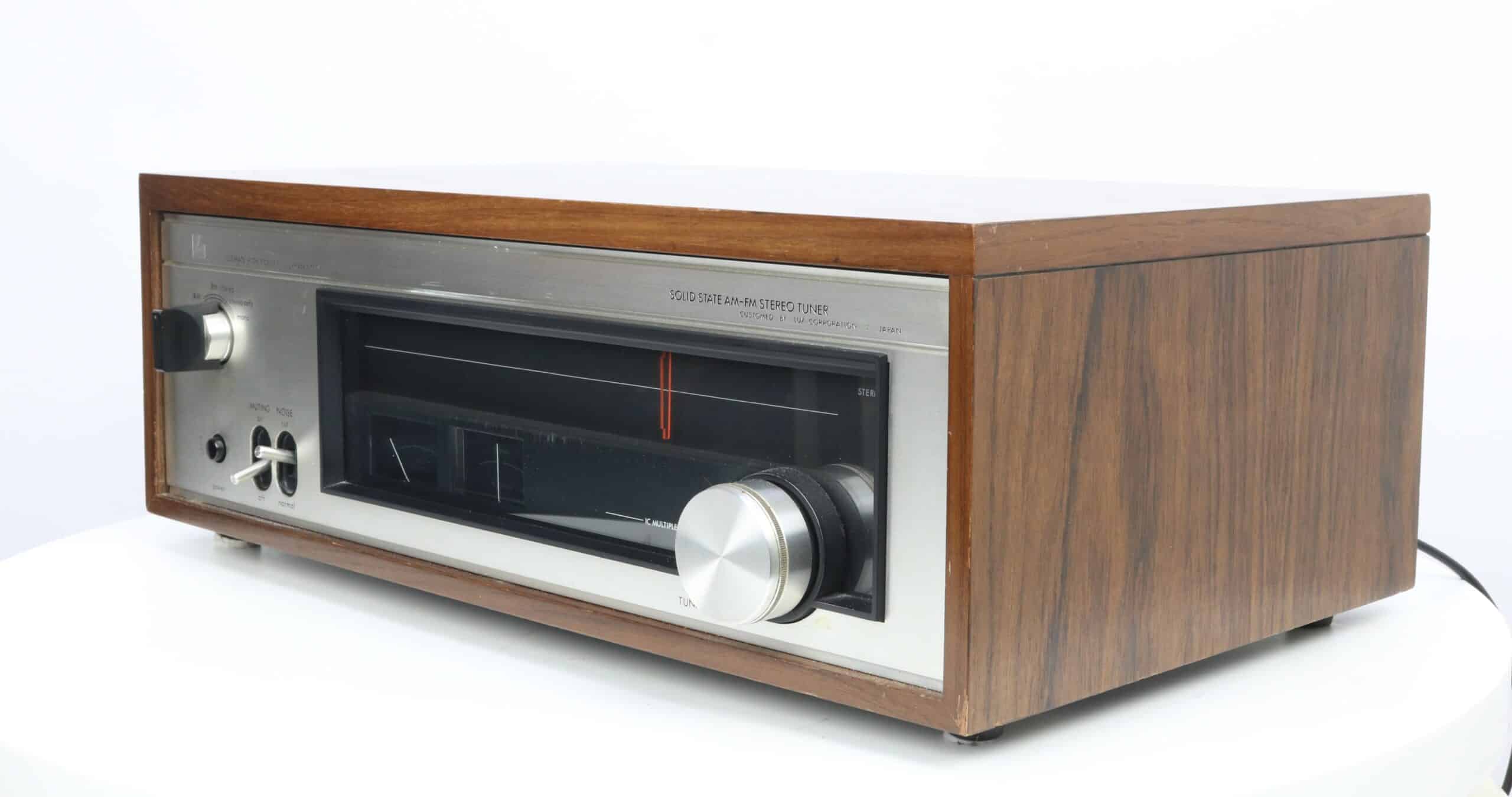 Luxman T-550V - Taste For Audio