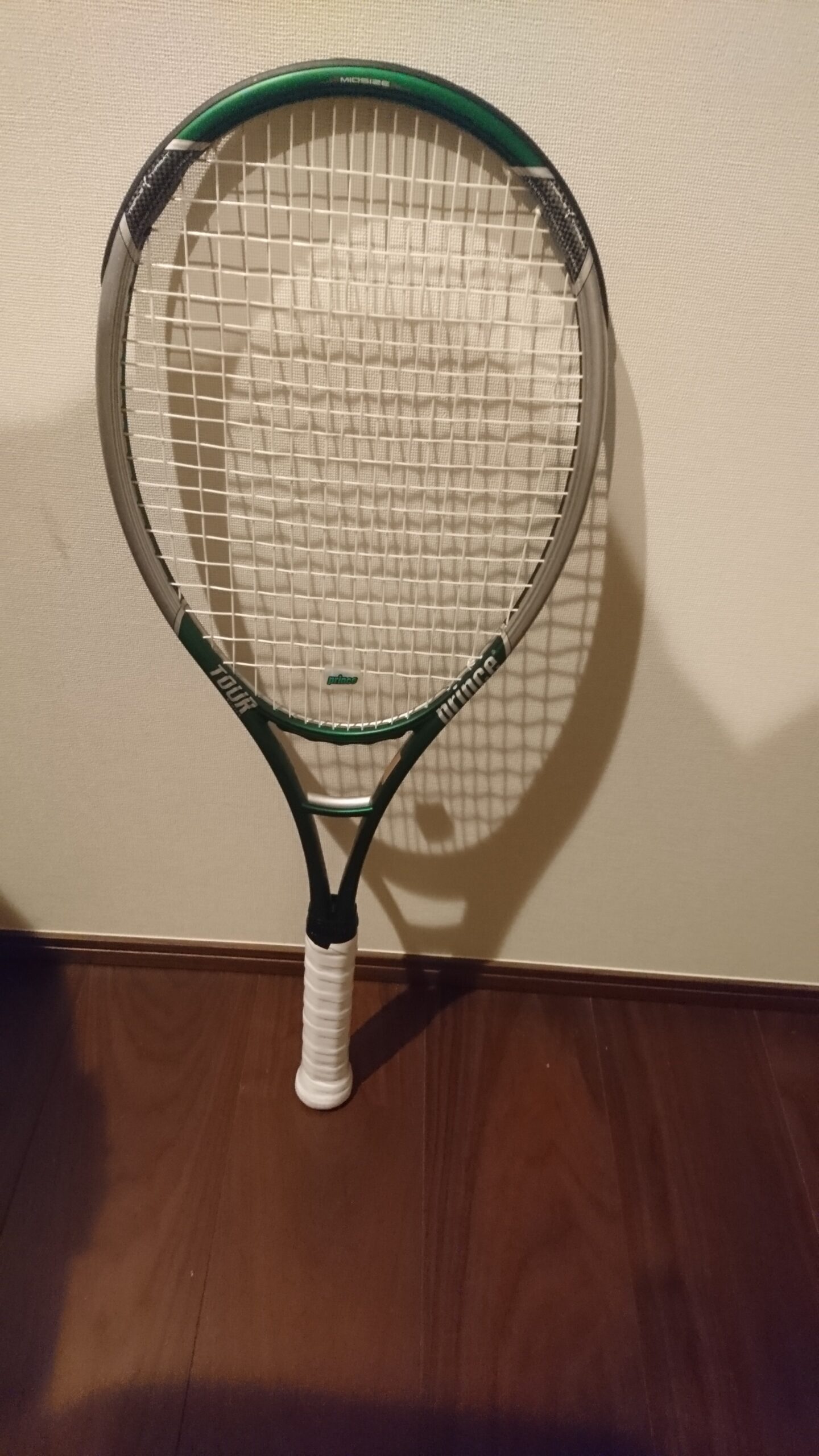 PRINCE】ツアーNXグラファイト ミッドで練習とインプレ - じょりじょり