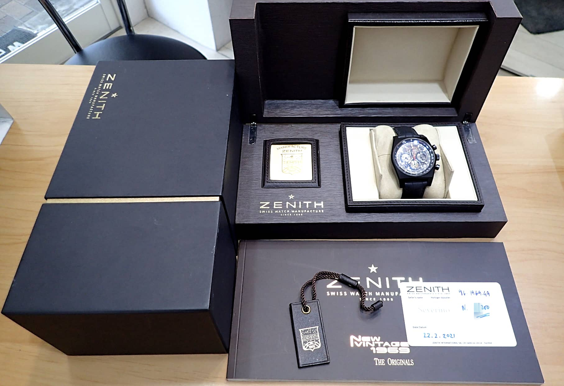 中古品A【ZENITH】ゼニス ニューヴィンテージ1969 スケルトン/チタン製