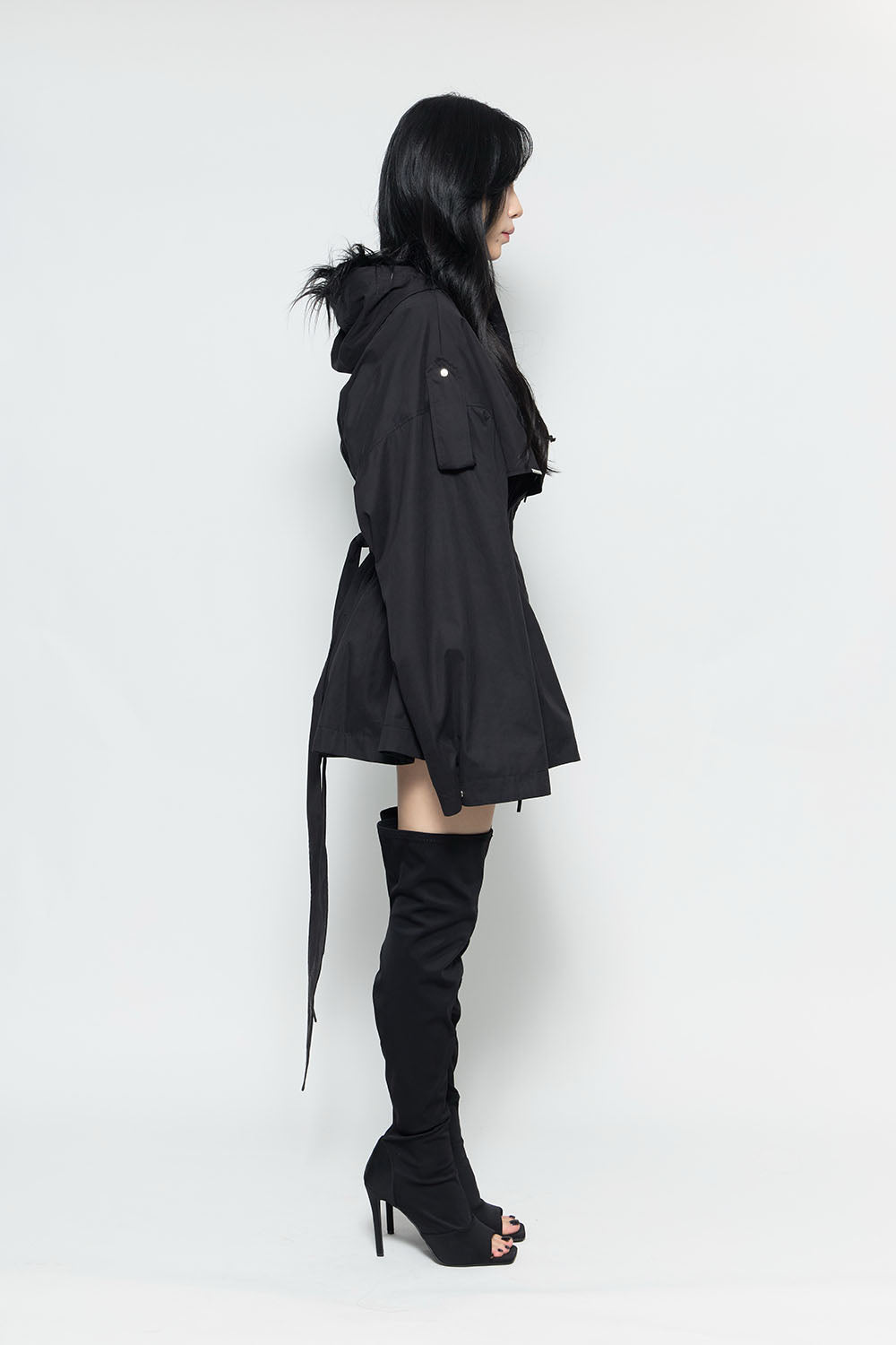 THEREDTHREAD / ザレッドスレッド】S fur embroidery trench short
