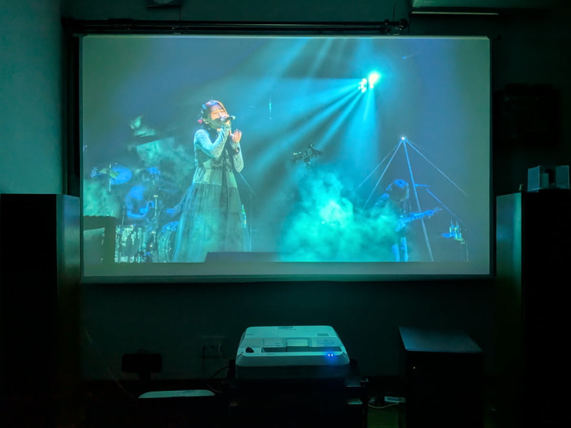 エプソン 超短焦点プロジェクター EB-696UTを買いました | tokui55.com