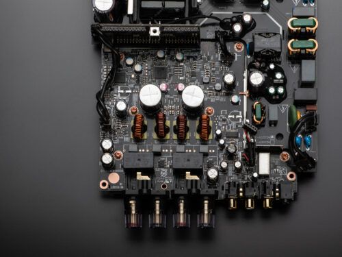 マランツ】手軽にハイレゾ！ コンパクトアンプ『MODEL M1』新発売