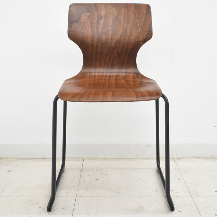 中古】パグホルツ＋アイチ プライウッド スタッキングチェア 幅460