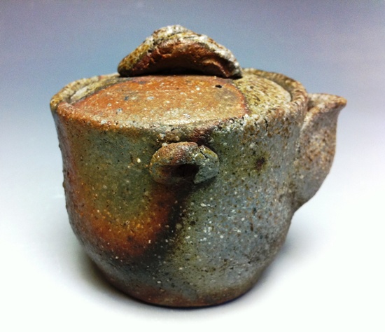 手のひらの中の小宇宙 宝瓶・香炉展]西村春湖 作 備前泡瓶 – THA BIZEN