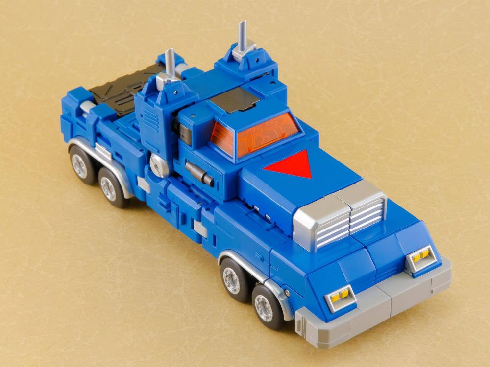 Machine Robo MR-09 Tough Trailer Robo Figure