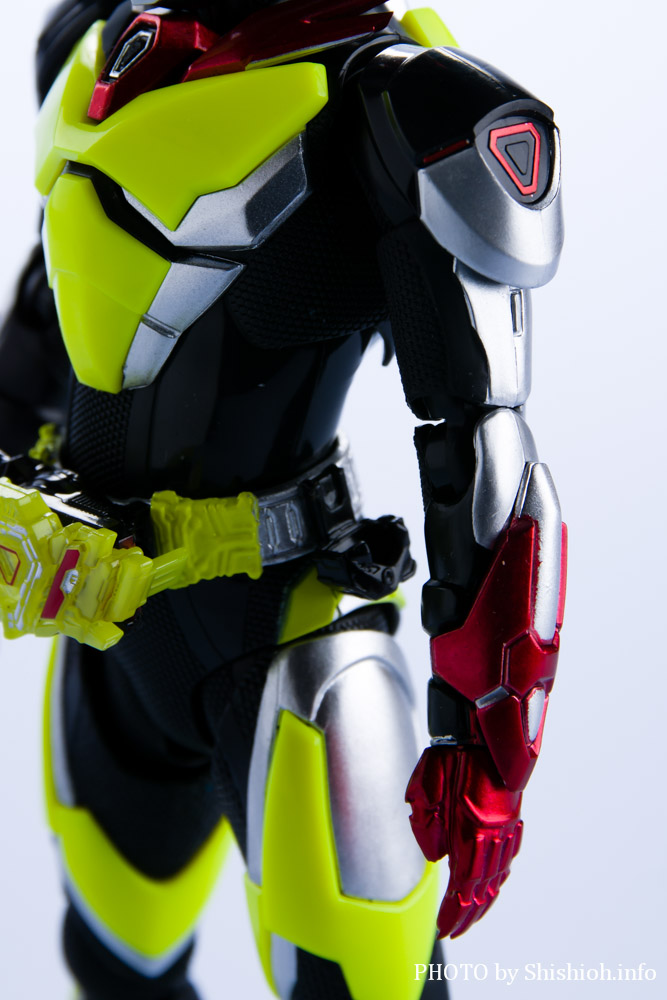 レビュー】S.H.Figuarts 仮面ライダーゼロツー