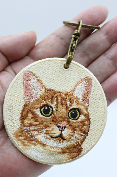 楽天市場】猫キーホルダー シルク両面刺繍 茶トラ トラ猫 キャット