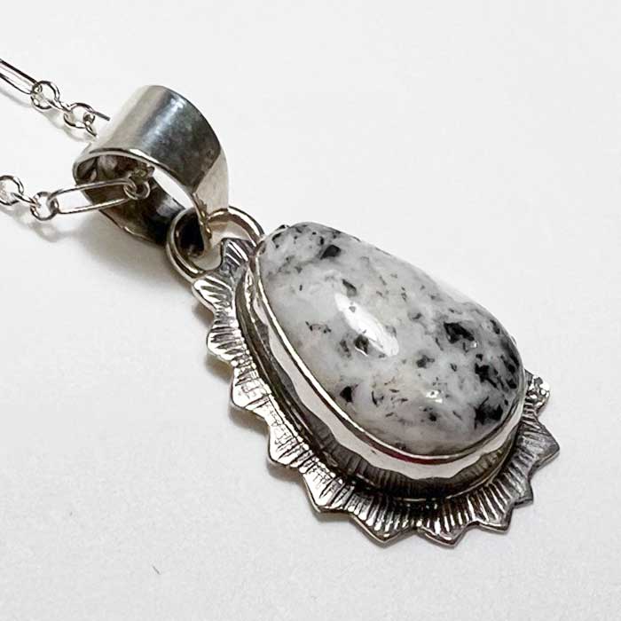 楽天市場】インディアンジュエリー ナバホ族 ホワイトバッファロー