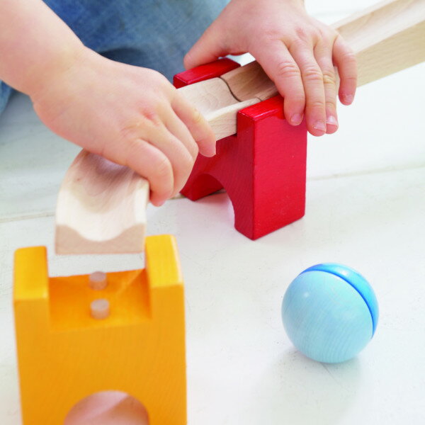 楽天市場】大人気 ハバ ベビークーゲルバーン 大 積み木 知育玩具 玉