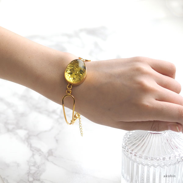 楽天市場】【バルト海の琥珀】ゴールドアンバーブレスレット バングル