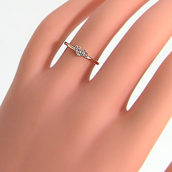 楽天市場】ハートリング ダイヤモンドリング 18金 指輪 スリーストーン