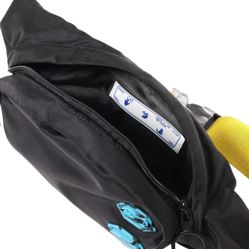 楽天市場】オフホワイト ボディバッグ OMNA110E20FAB0011000 ウエスト