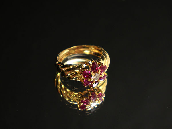 楽天市場】K18 フラワーモチーフリング 10号 ルビー 1.24ct