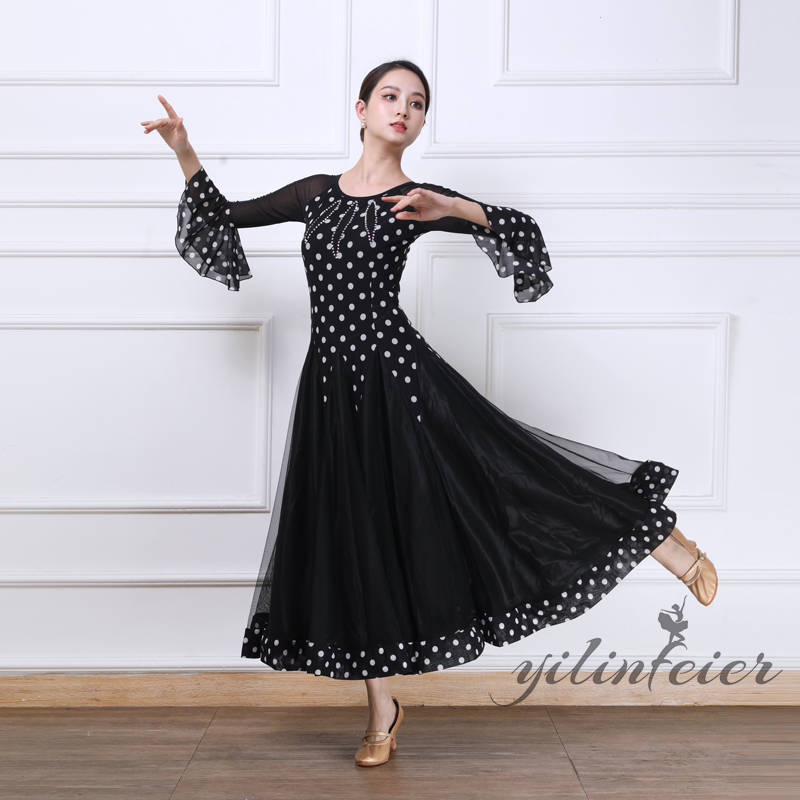 楽天市場】社交ダンスドレス 水玉柄 フリル袖 七分丈袖 フラメンコ