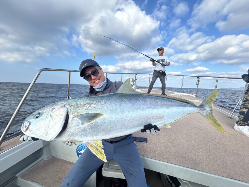 五島列島 STATUS ヒラマサキャスティング（Whiteinsight 8210 Proto