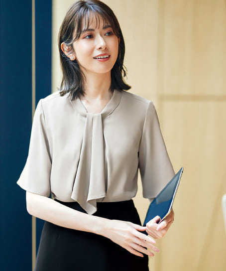 全3色】四分袖プルオーバーブラウス（ストレッチ） U82357 | 事務服