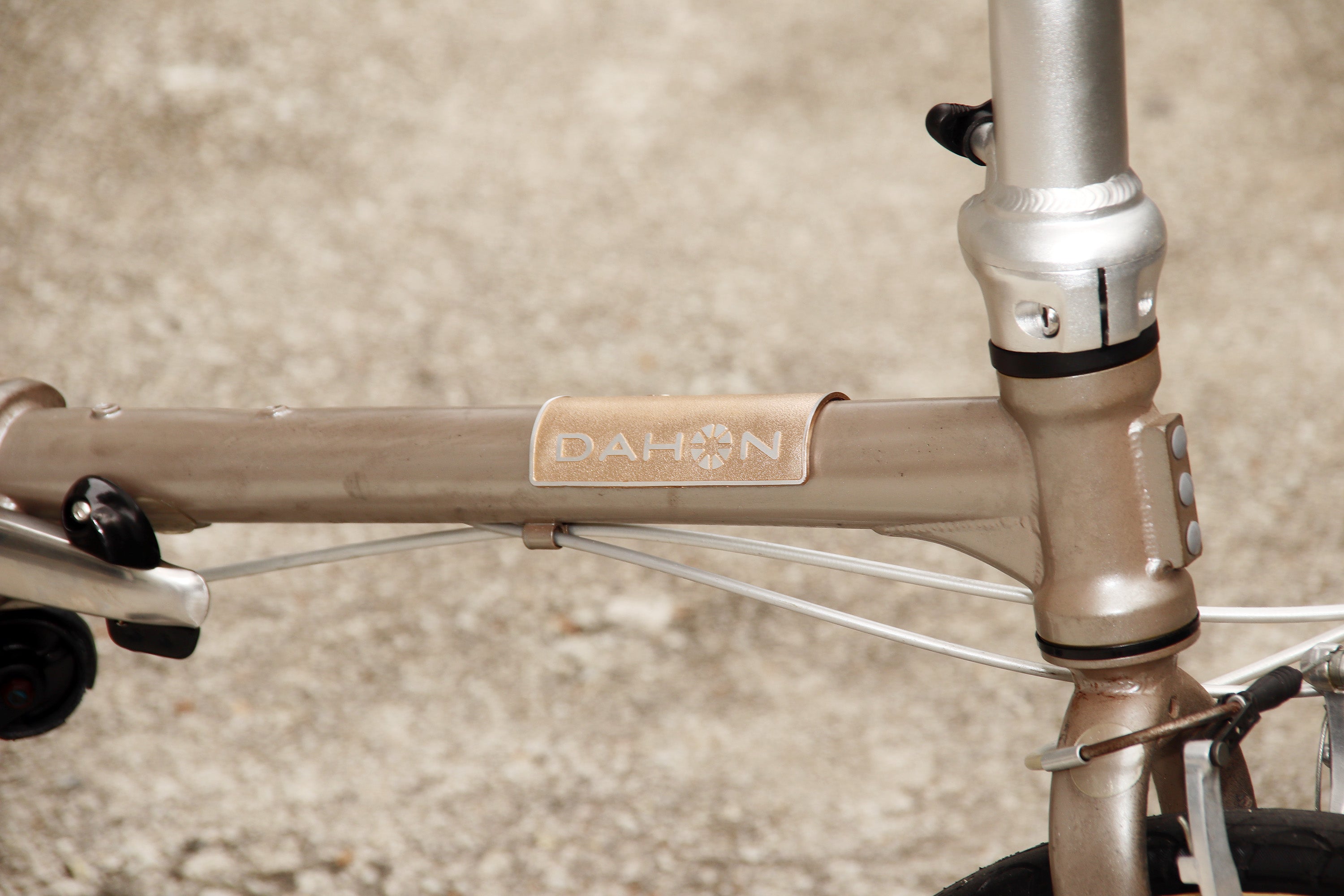 Dahon Boardwalk D7 [Upcycled] – Unspokin