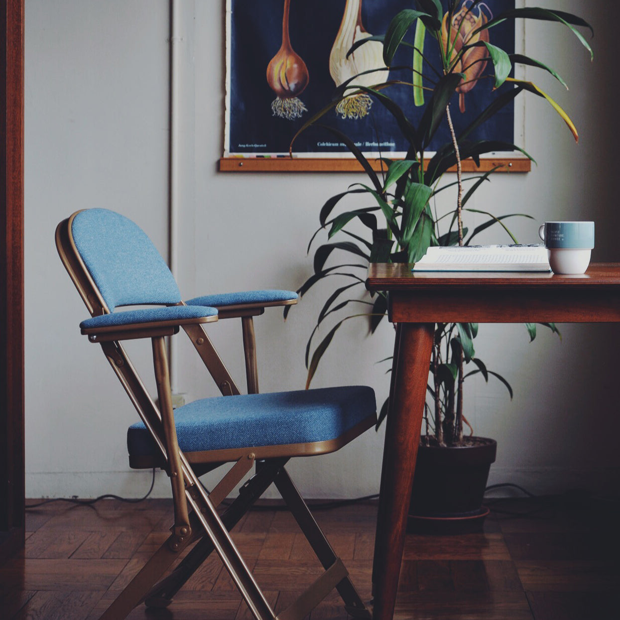 CLARIN FULL CUSHION FOLDING CHAIR WITH ARM – unitedpacifics