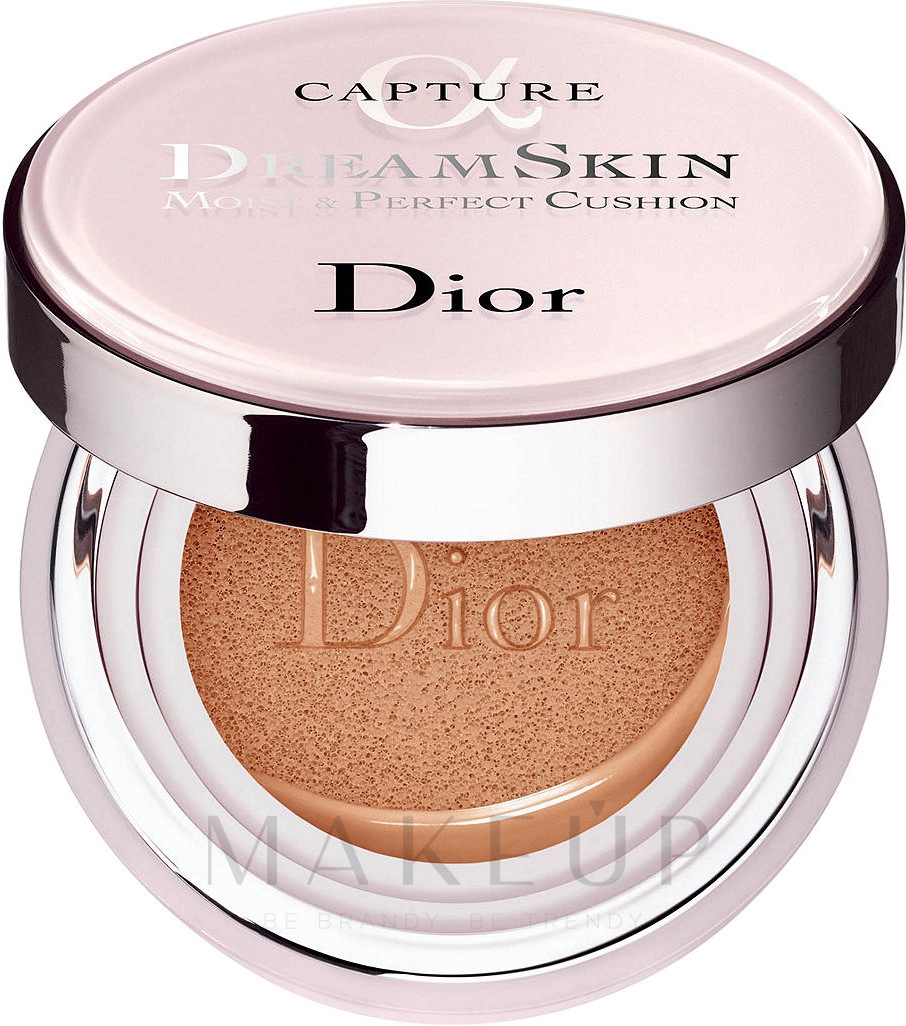 Dior Capture Dreamskin Moist & Perfect Cushion SPF 50 PA+++