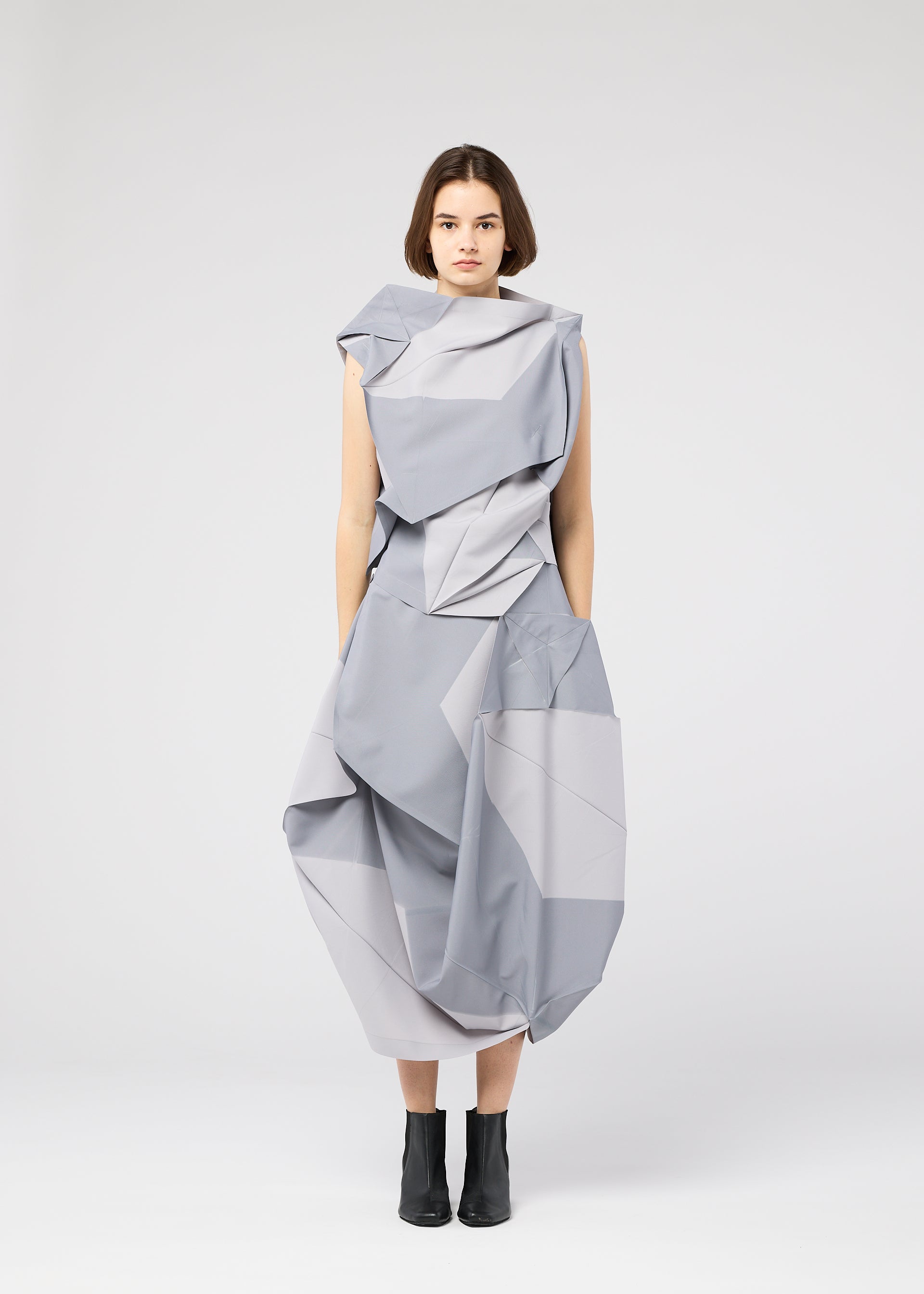 132 5. ISSEY MIYAKE – ISSEY MIYAKE ONLINE STORE