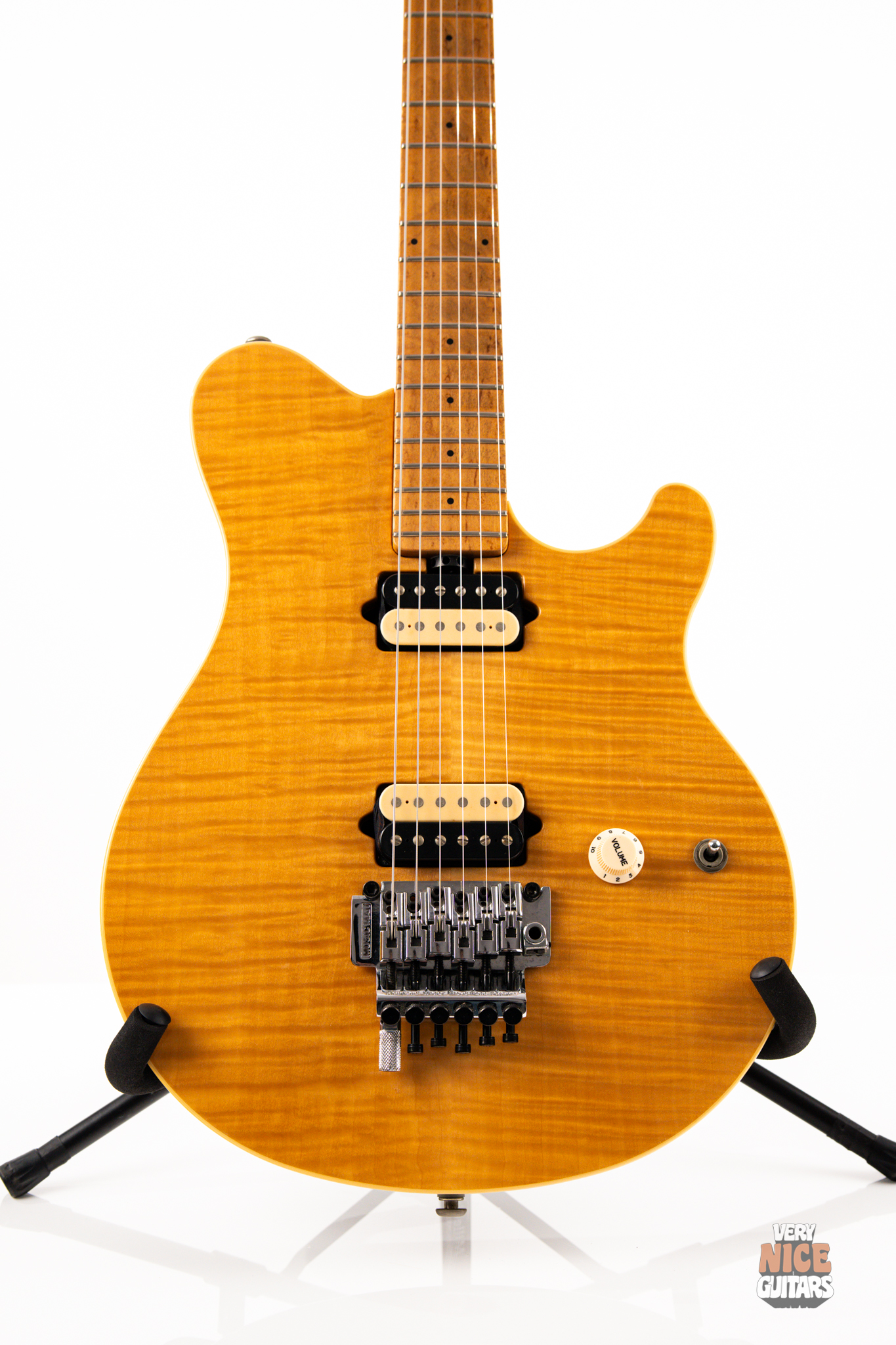 Music Man Axis Translucent Gold – Very Nice Guitars