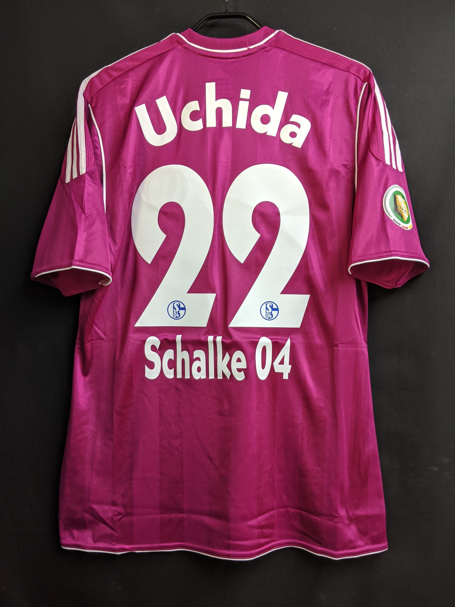 現役引退・内田篤人のドイツでの初タイトル獲得ユニフォーム