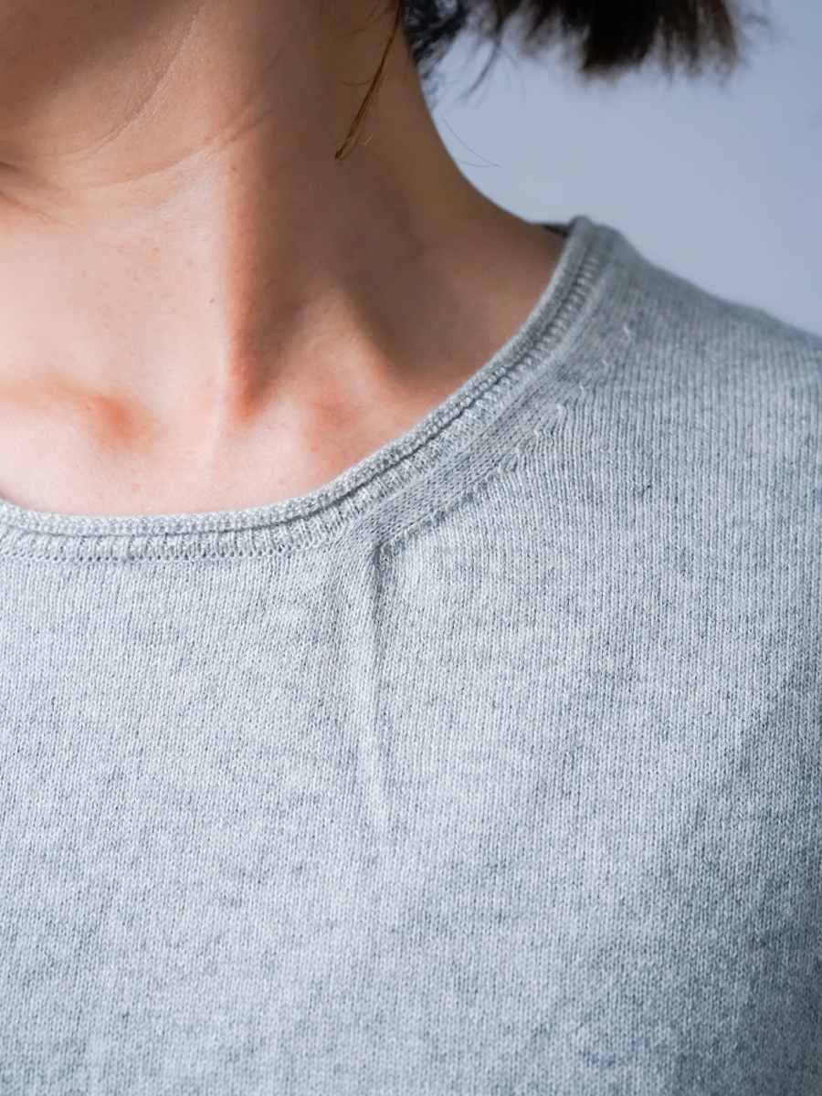 新感覚！カシミヤ70%×シルク30% 肌に優しいインナーセーター クルー