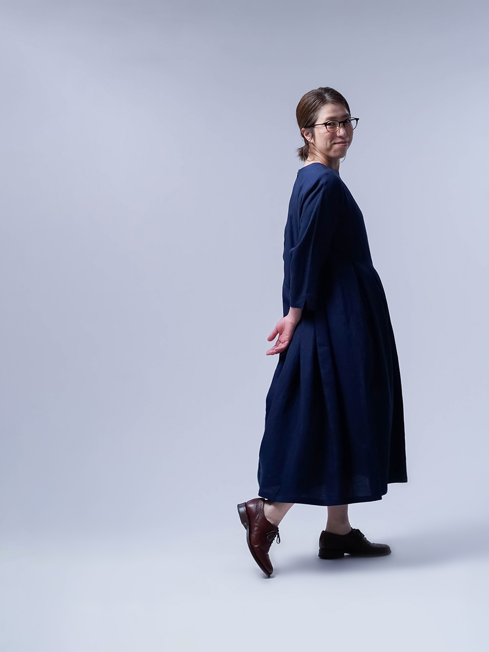 リネンワンピース】wafu 鍵盤タックドレス / 留紺(とめこん) a013o-tmk1