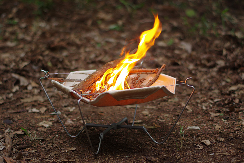 モノラルの焚火台「ワイヤフレーム」が、さらに軽量・コンパクトに