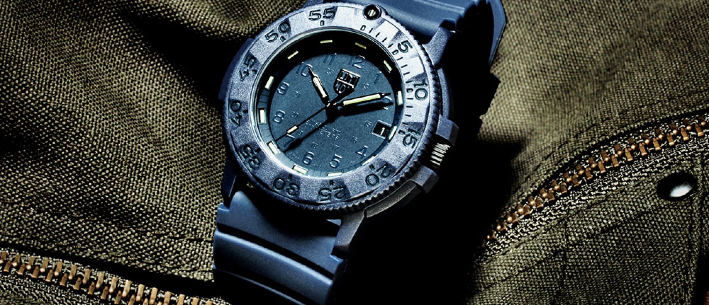 ビームス別注で、ミルスペック時計「ルミノックス」初のオールネイビー