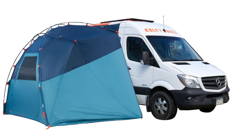 星を眺められるテント。ケルティから、天井までフライが開く革新作