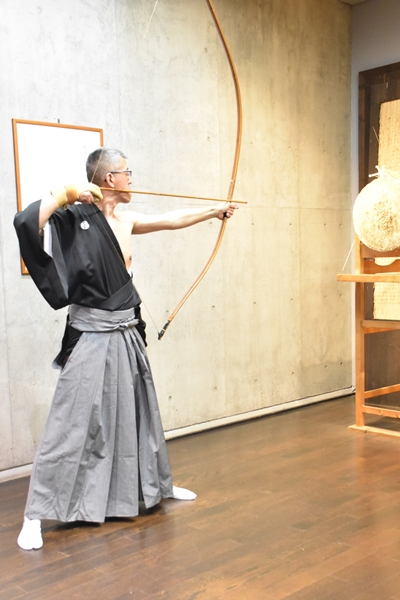 中てるのか・中るのか・中るとは!?”「武術としての弓道探求」射を究め
