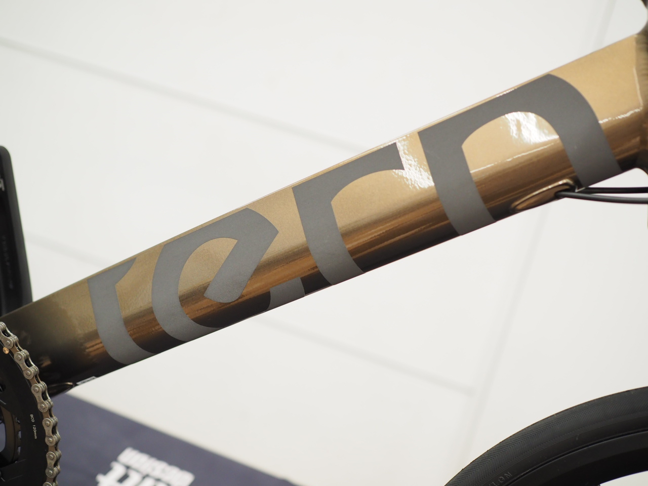 Tern(ターン) SURGE(サージュ) 限定カラー 2025年モデル | サイクル