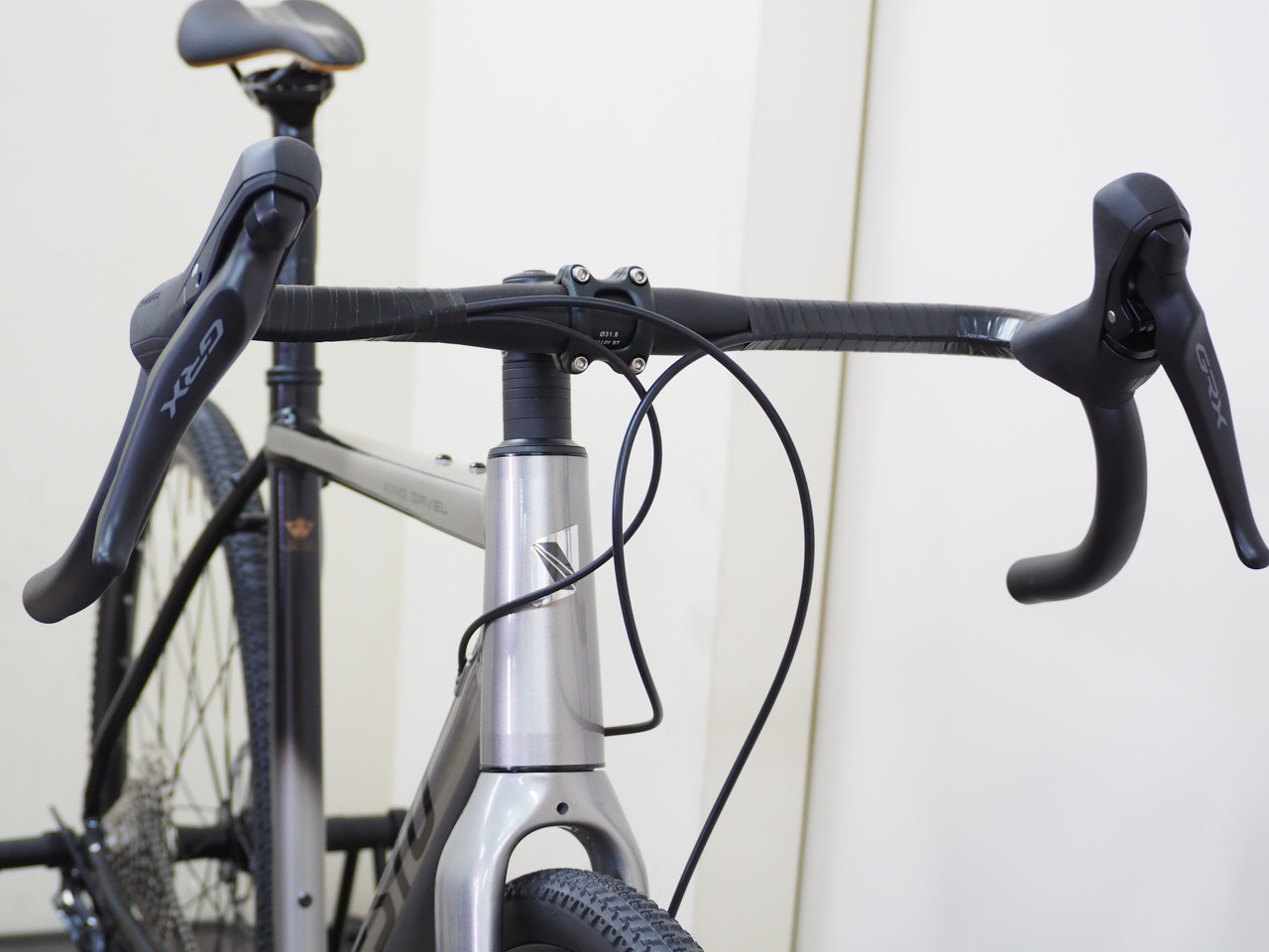 NESTO(ネスト) KING GAVEL(キングガベル) GRX完成車 2025 | サイクル