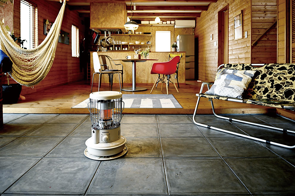 昨年公式オンラインストアで即完売した ポータブル電源対応石油ファン