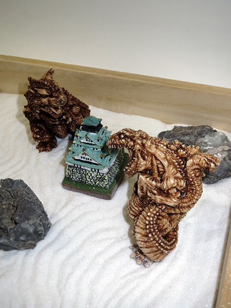 怪獣根付」特設｜キャラアニ.com