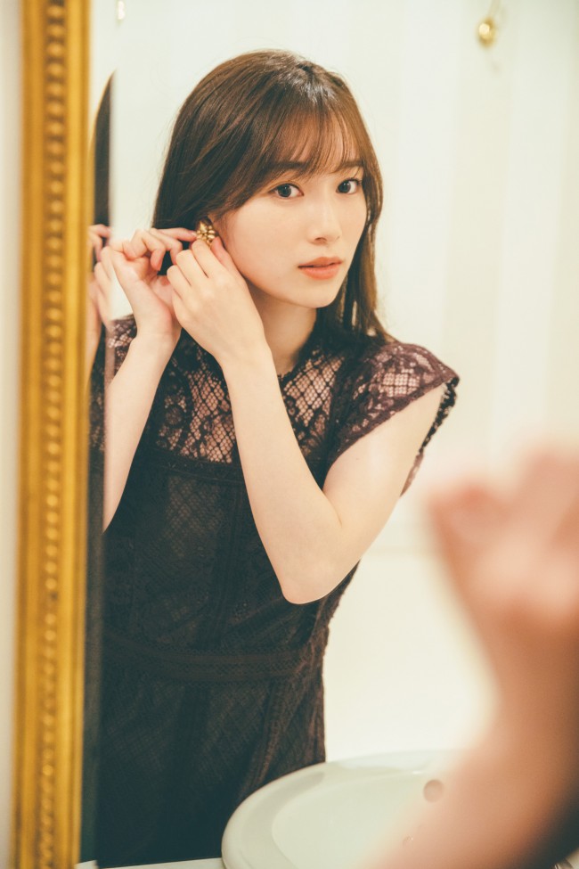写真）櫻坂46・守屋麗奈、1st写真集は「520点です！」 体作りで意識