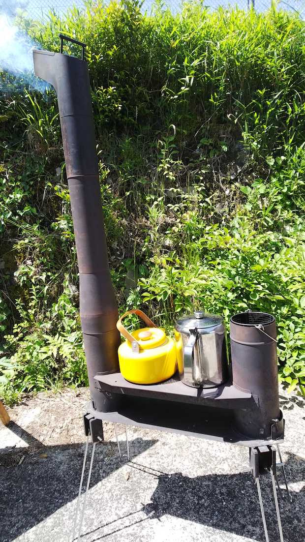 まだまだ暑いこの季節にヒーターを!? いやいやグリルです。アウトドア