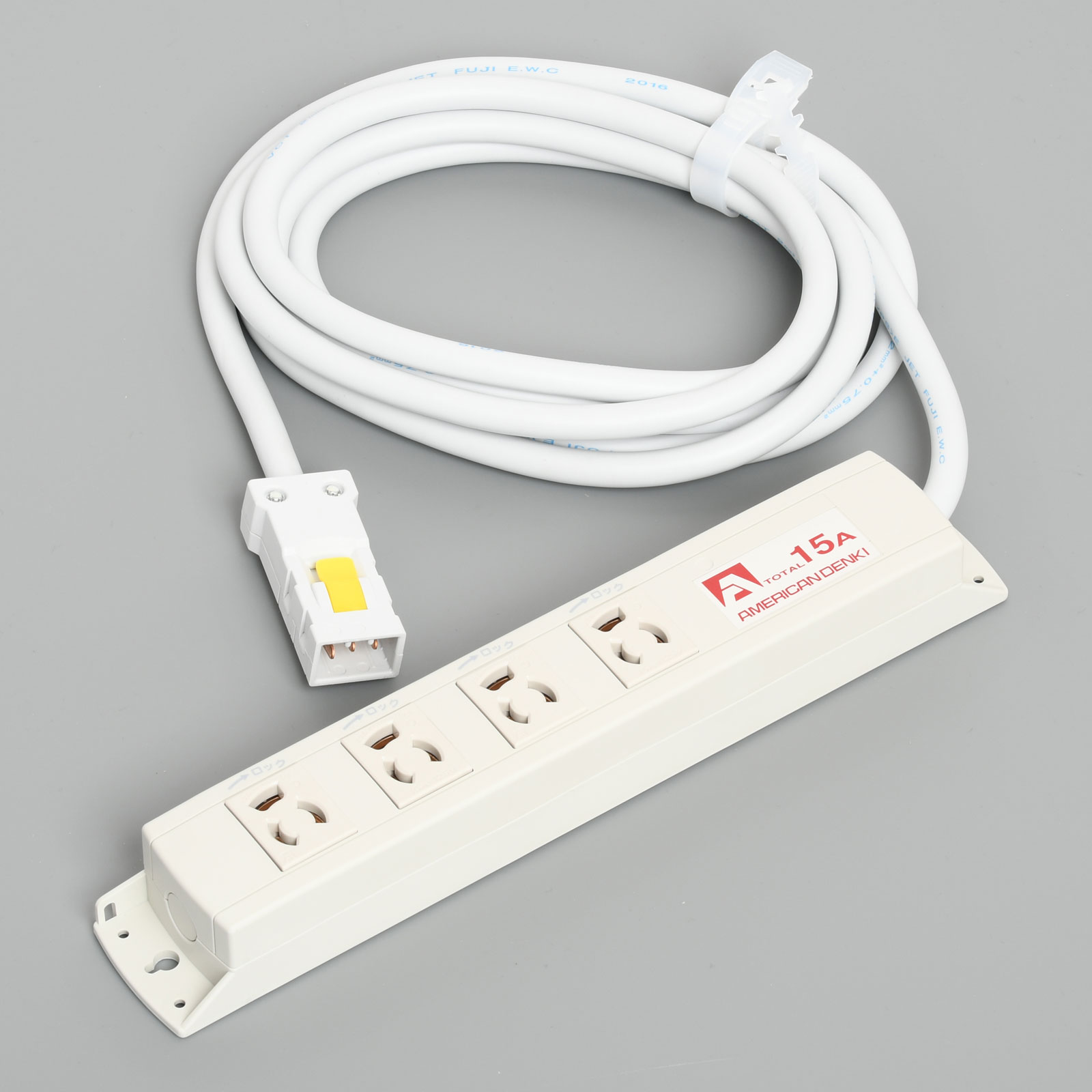 KC1136 接地形2P 15A 125V マルチユースOAタップ 抜止形4ヶ口 コード3M