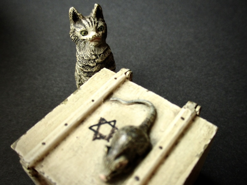 アンティークのヴィエナブロンズ「猫の王国」