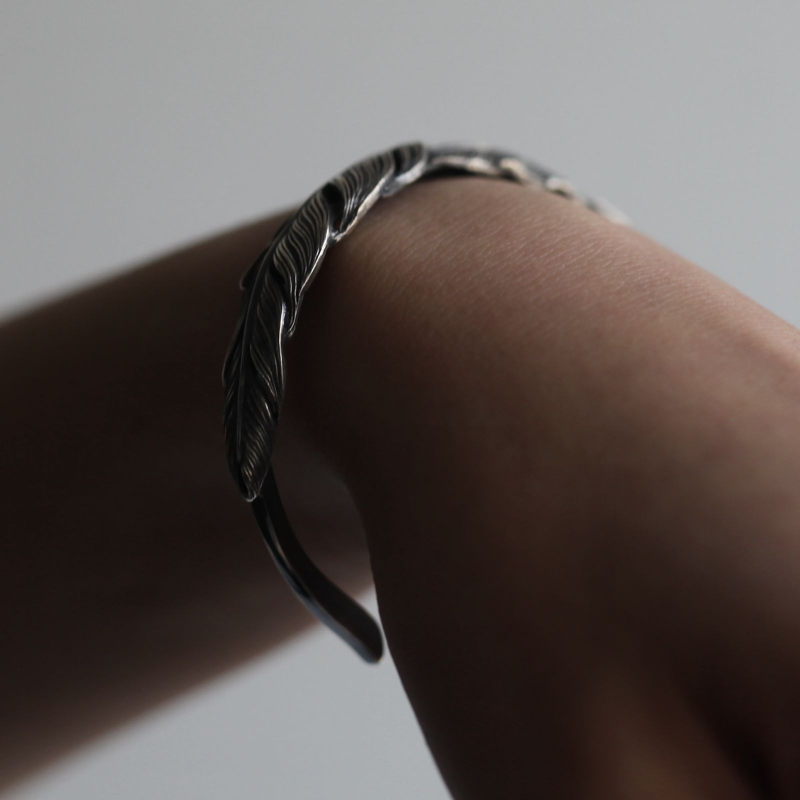 HARIM - 【残り一点】Double Feather Bangle(SILVER) | ACRMTSM ONLINE