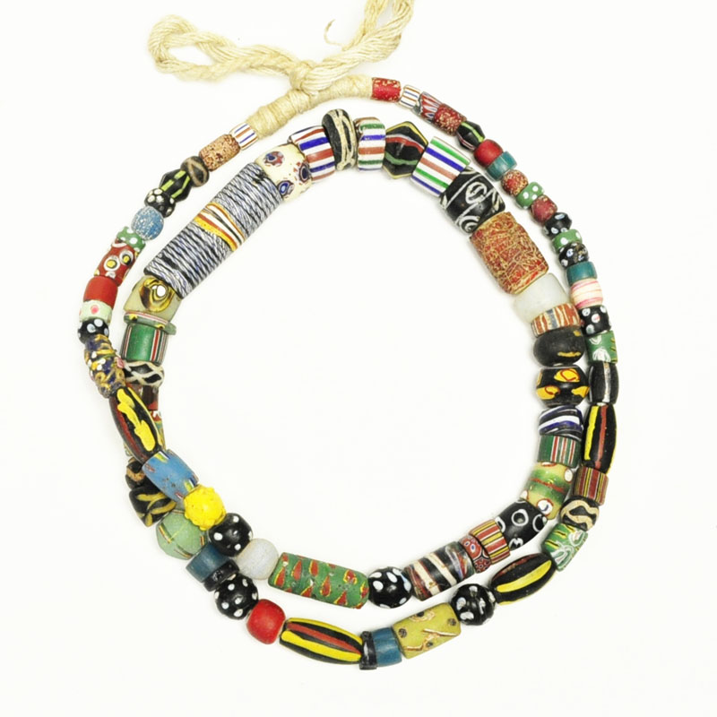 アフリカ・アンティーク トンボ玉 ビーズ (u334-07) - アフリカ雑貨店