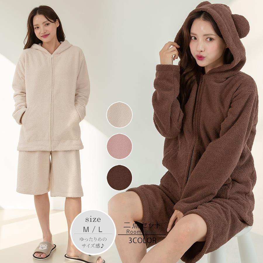 ZIP 猫耳フードパーカーとショットパンツセット