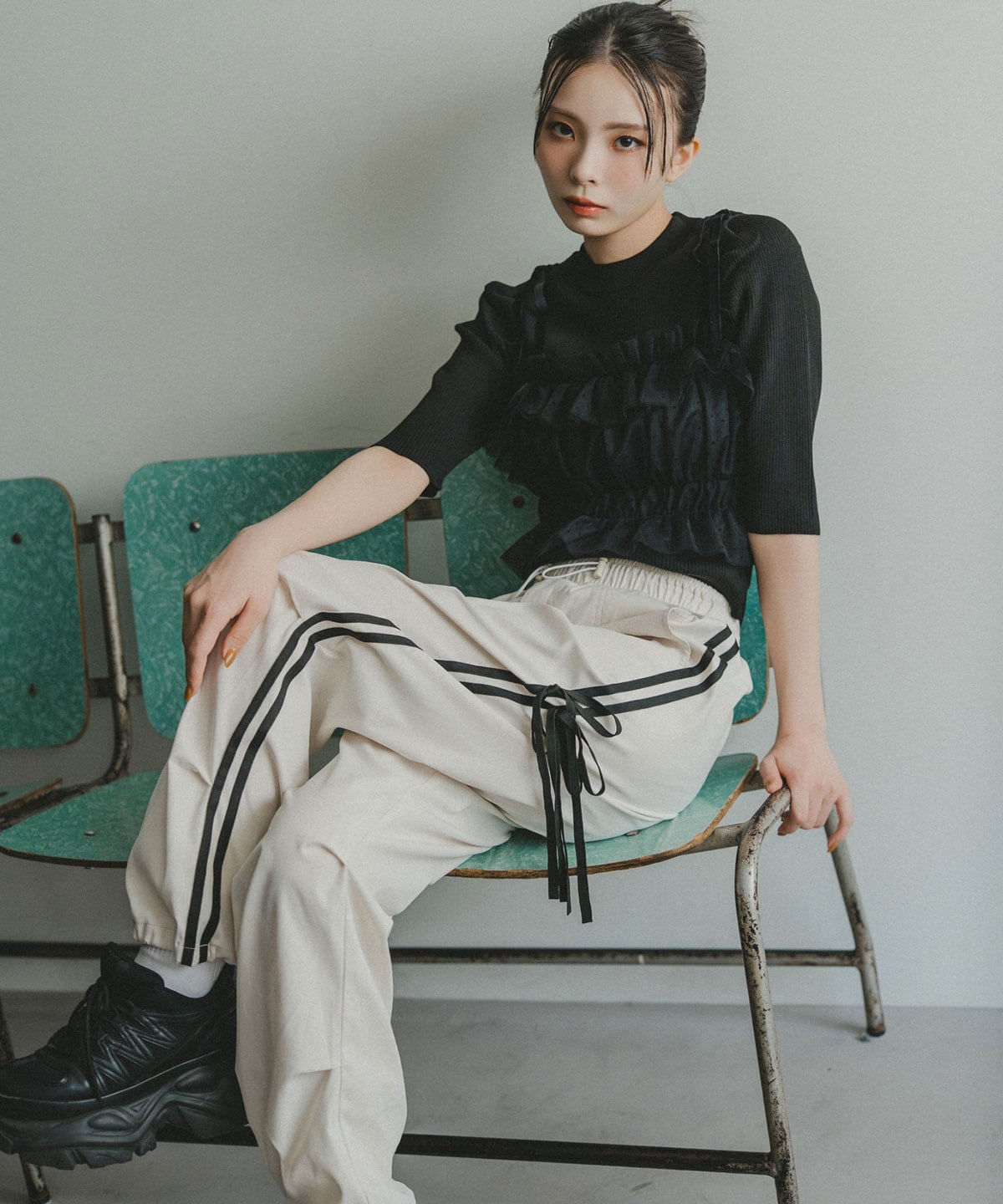 サイドリボンラインパラシュートパンツ