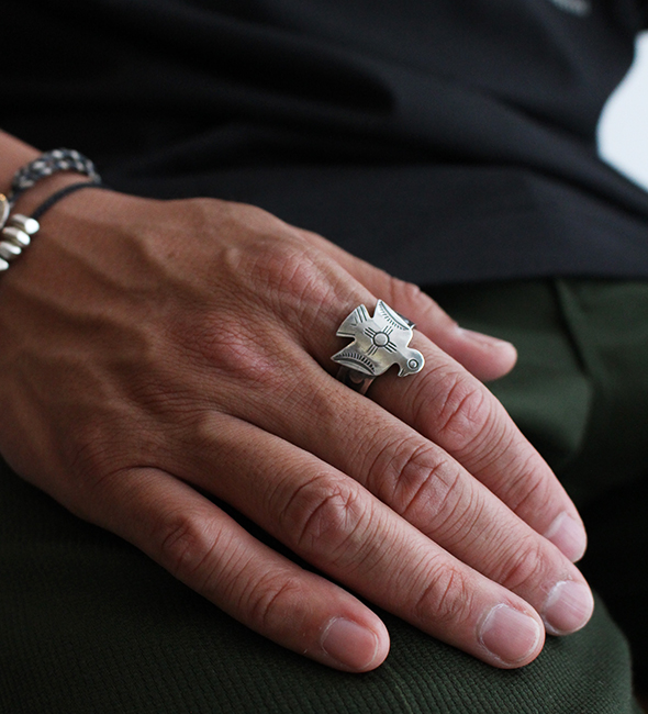 VINTAGE】30-40s Navajo ”Thunderbird” Silver Remake Ring.希少な