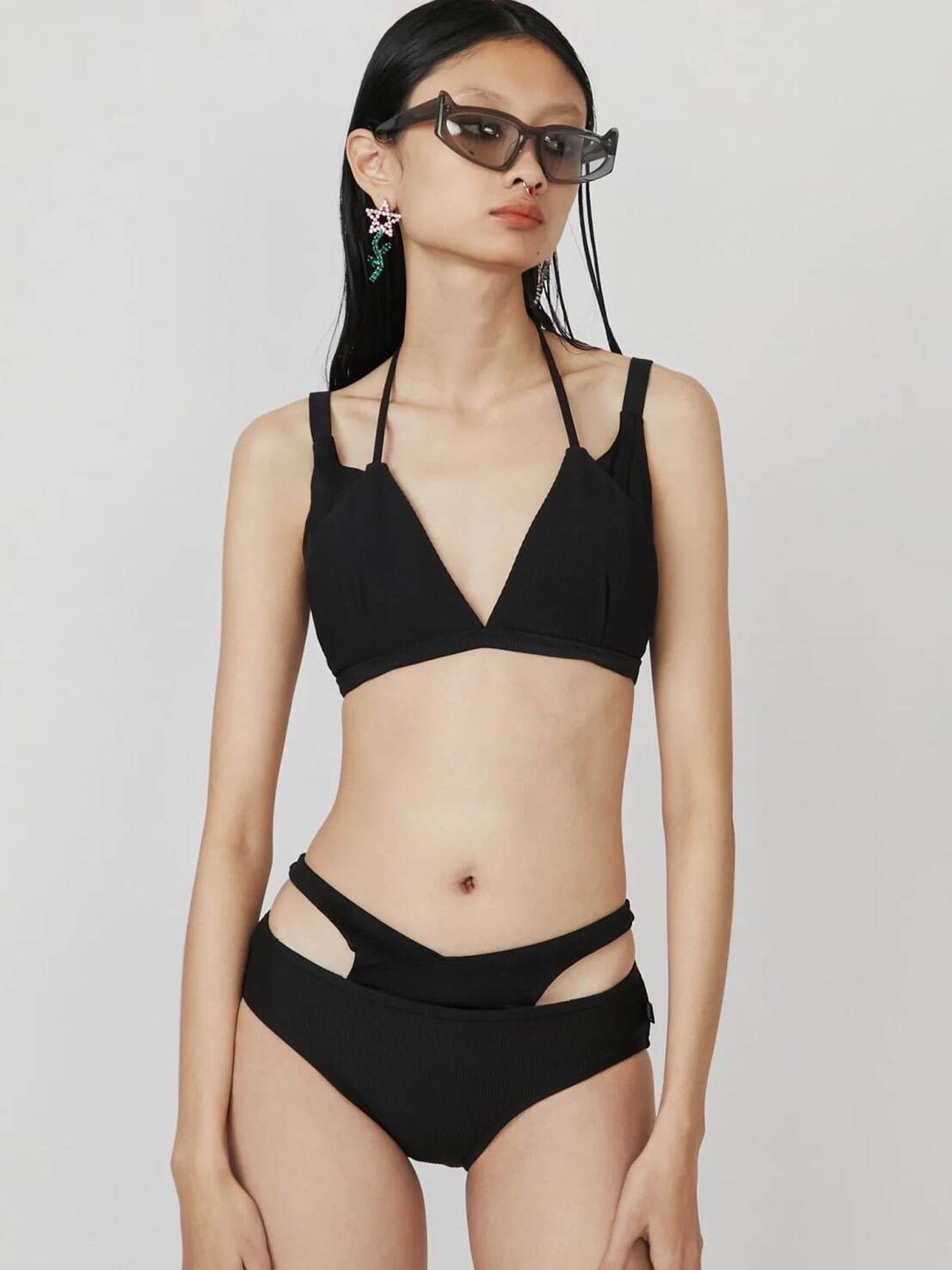 パメオポーズ24年春夏水着、ノスタルジックな花柄×レースのスイム