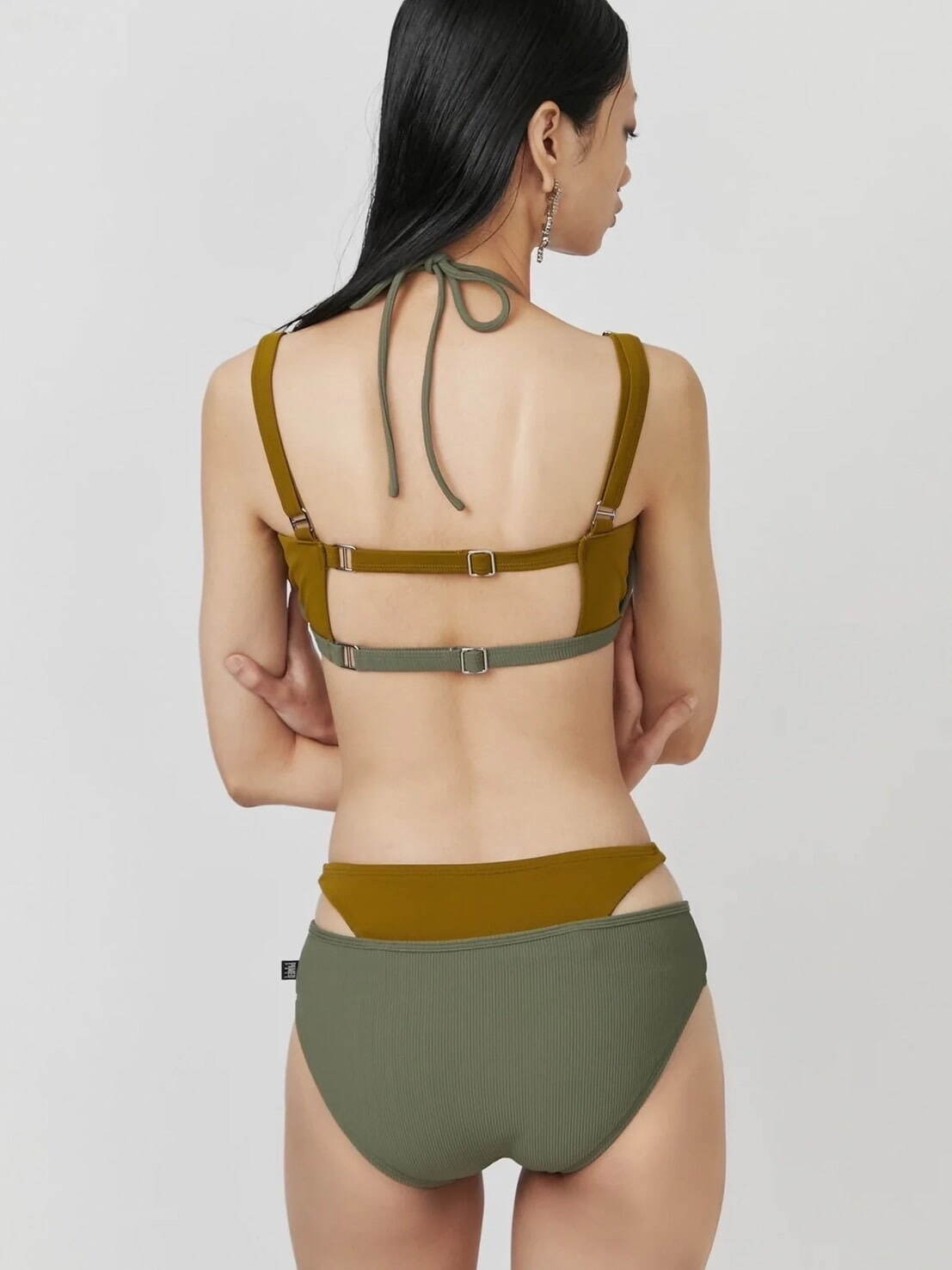 パメオポーズ24年春夏水着、ノスタルジックな花柄×レースのスイム